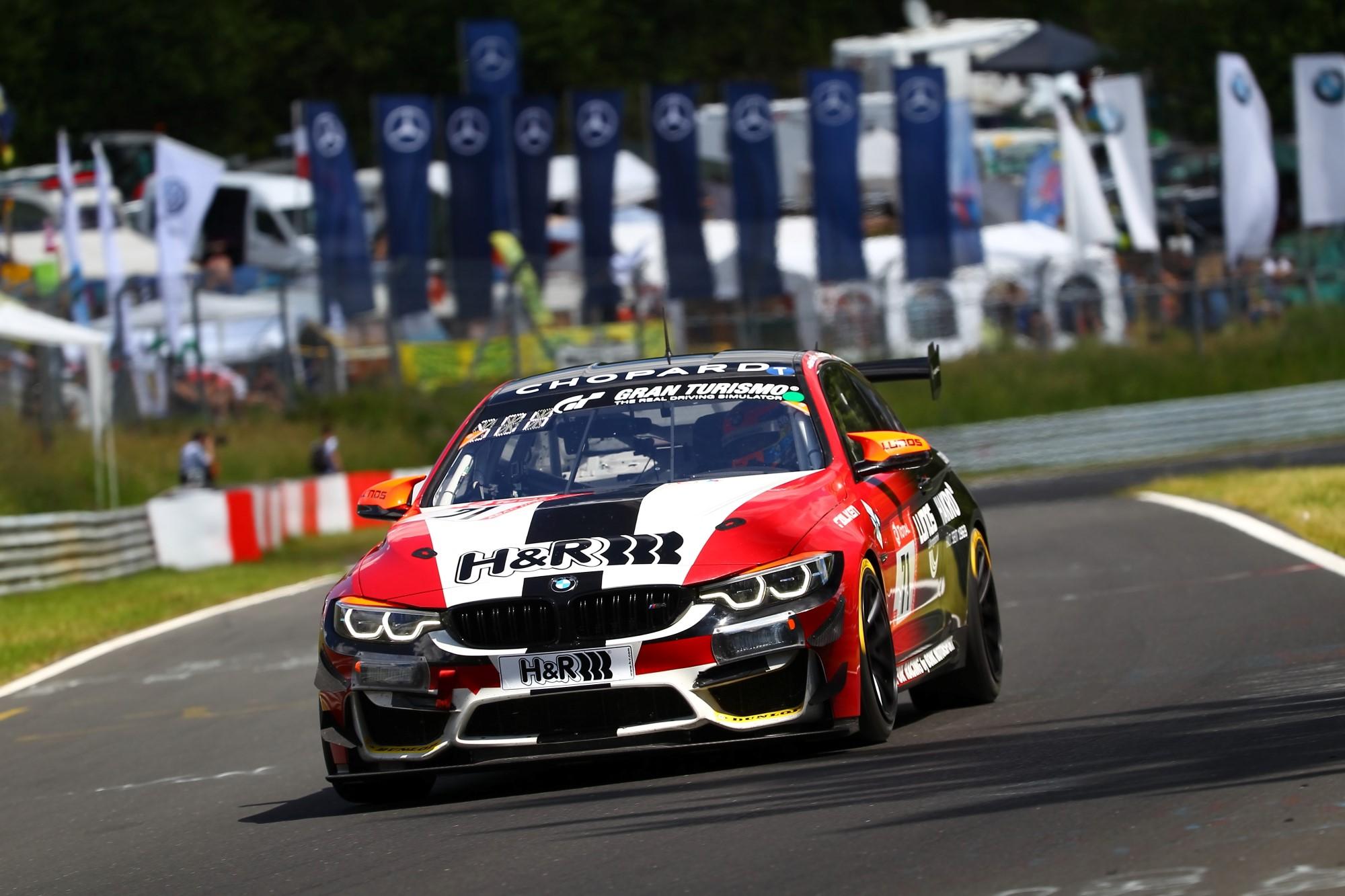 Michael Schreys BMW M4 GT4 beim 24h-Rennen auf dem Nürburgring